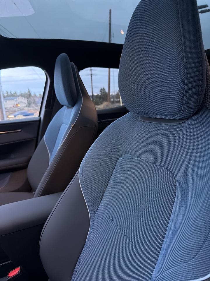 2026 Volvo EX30 Twin Motor Cross Country Ultra Bend OR