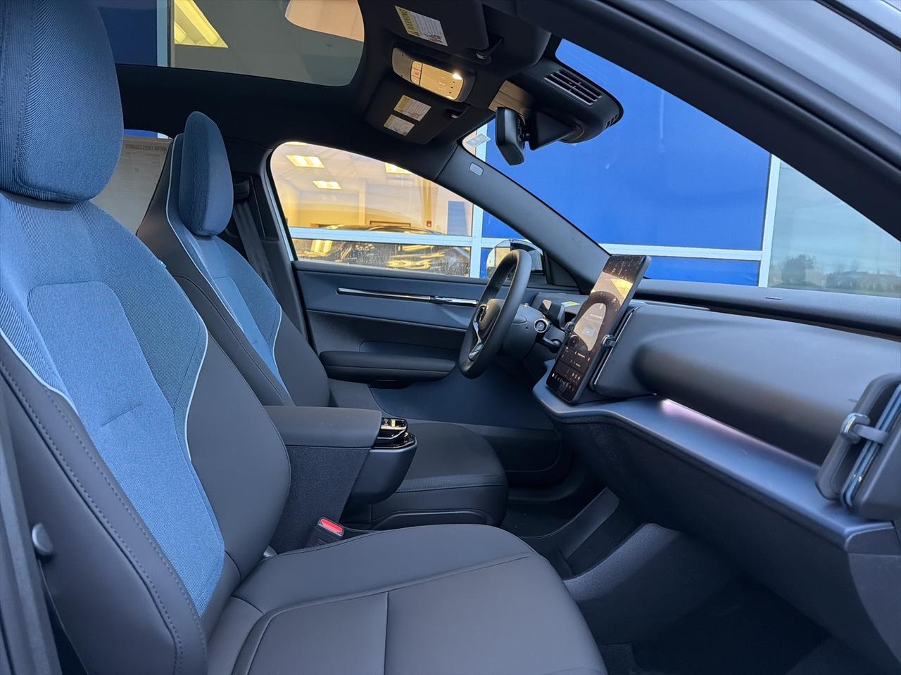 2026 Volvo EX30 Twin Motor Cross Country Ultra Bend OR