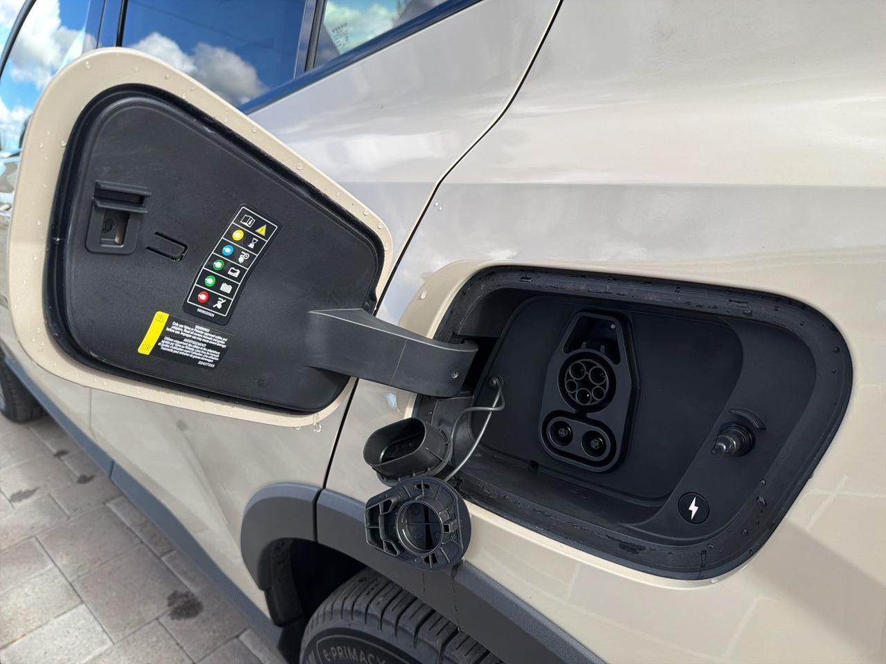 2026 Volvo EX30 Twin Motor Cross Country Ultra Bend OR