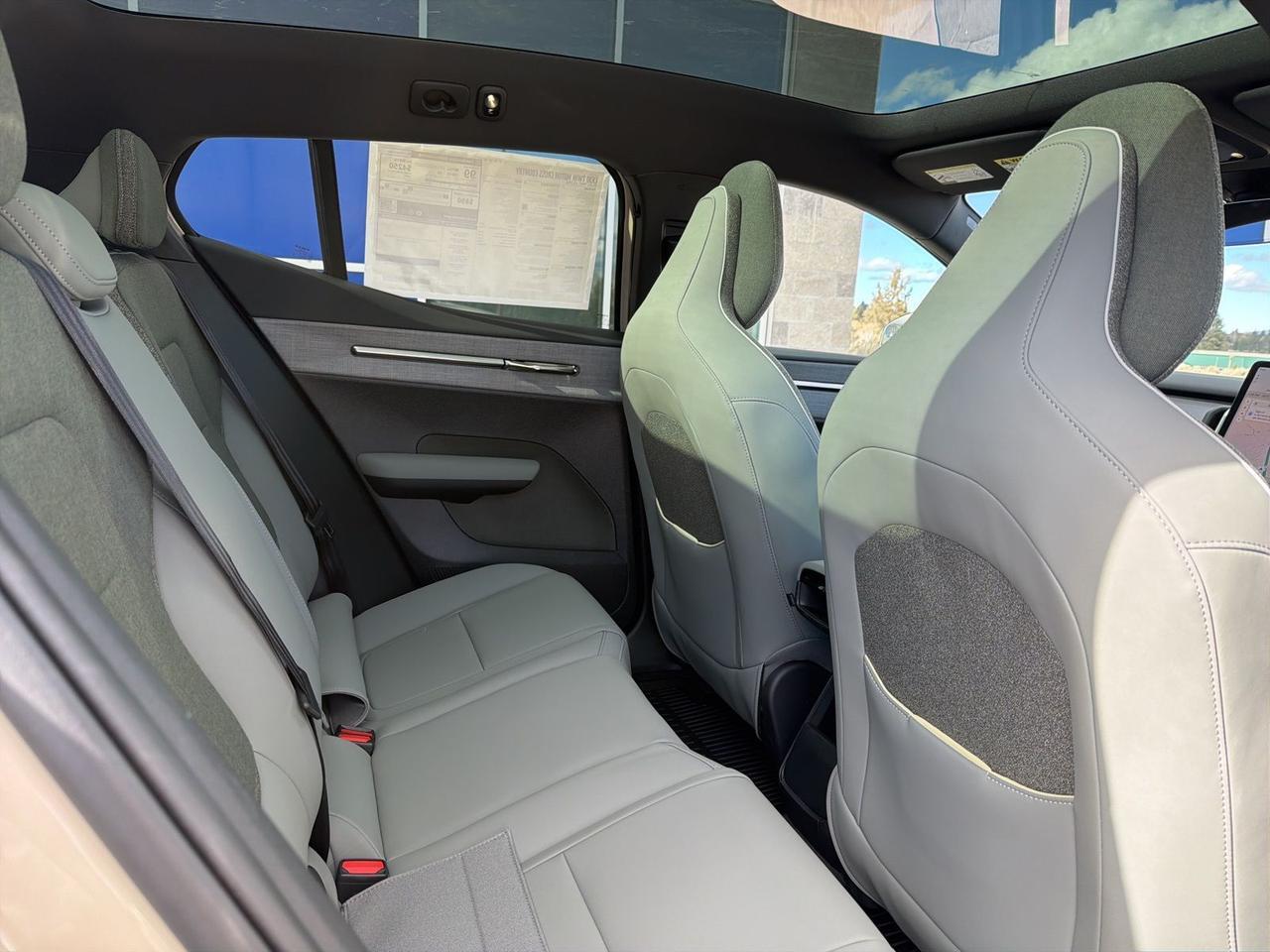 2026 Volvo EX30 Twin Motor Cross Country Ultra Bend OR