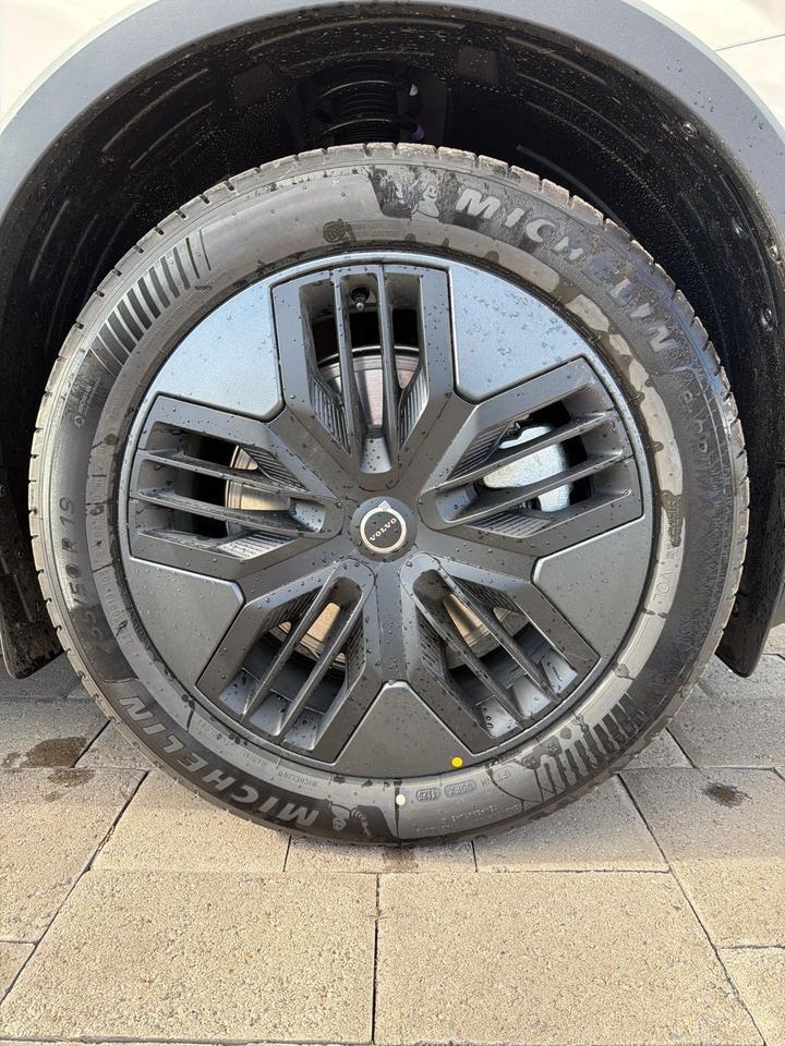 2026 Volvo EX30 Twin Motor Cross Country Ultra Bend OR