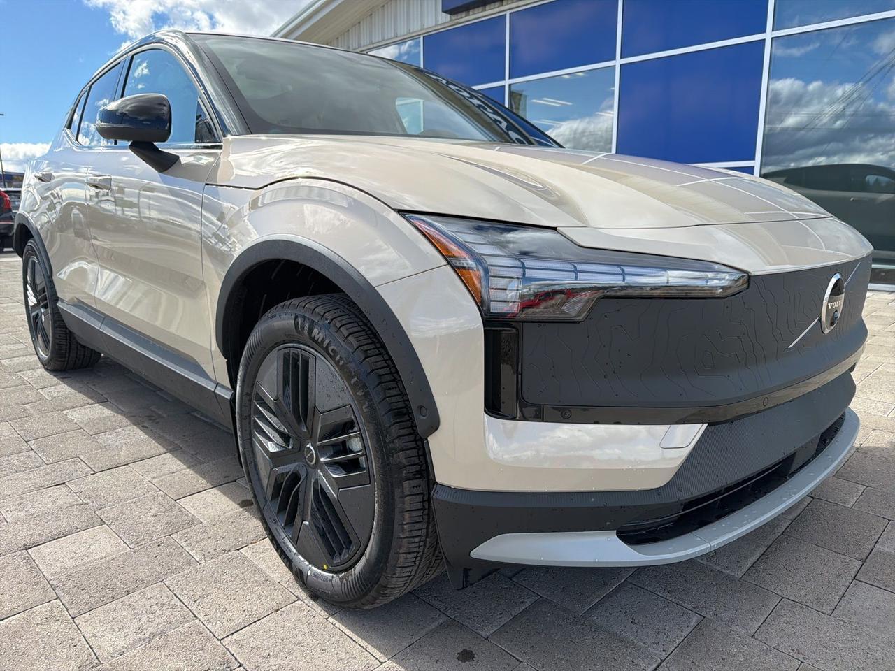 2026 Volvo EX30 Twin Motor Cross Country Ultra Bend OR