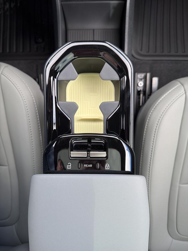 2026 Volvo EX30 Twin Motor Cross Country Ultra Bend OR