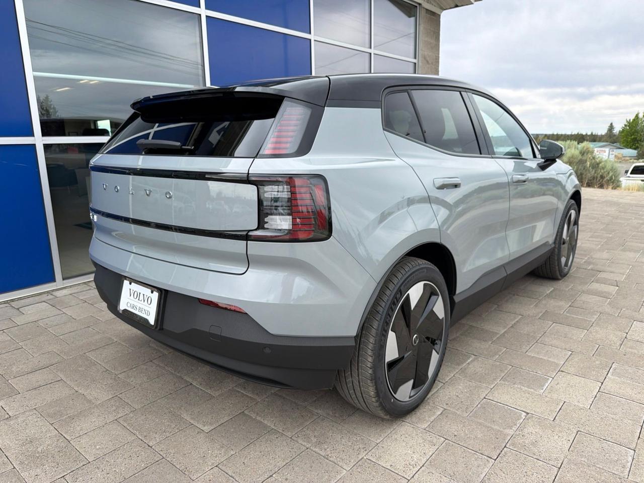 2026 Volvo EX30 Twin Motor Performance Plus Bend OR
