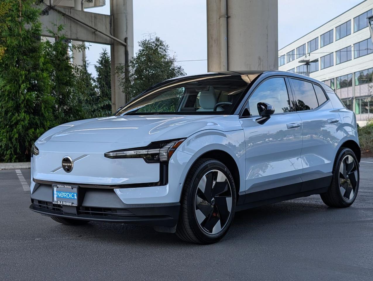 2026 Volvo EX30 Twin Motor Performance ULTRA | 422ph, 253mi EV, Harman Kardon, Pilot Assist, 4 Heated Seats & Wheel Portland OR