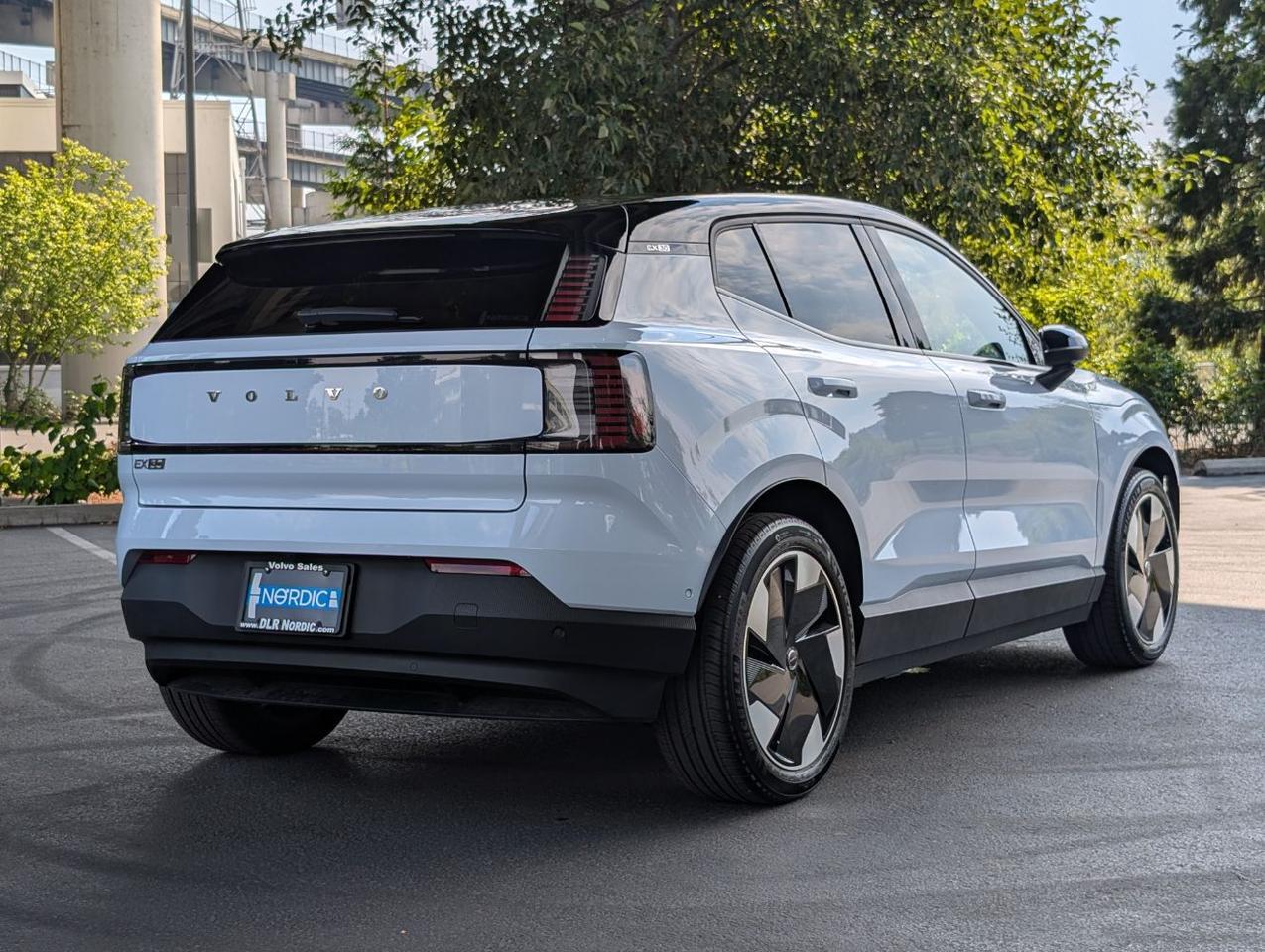 2026 Volvo EX30 Twin Motor Performance ULTRA | 422ph, 253mi EV, Harman Kardon, Pilot Assist, 4 Heated Seats & Wheel Portland OR