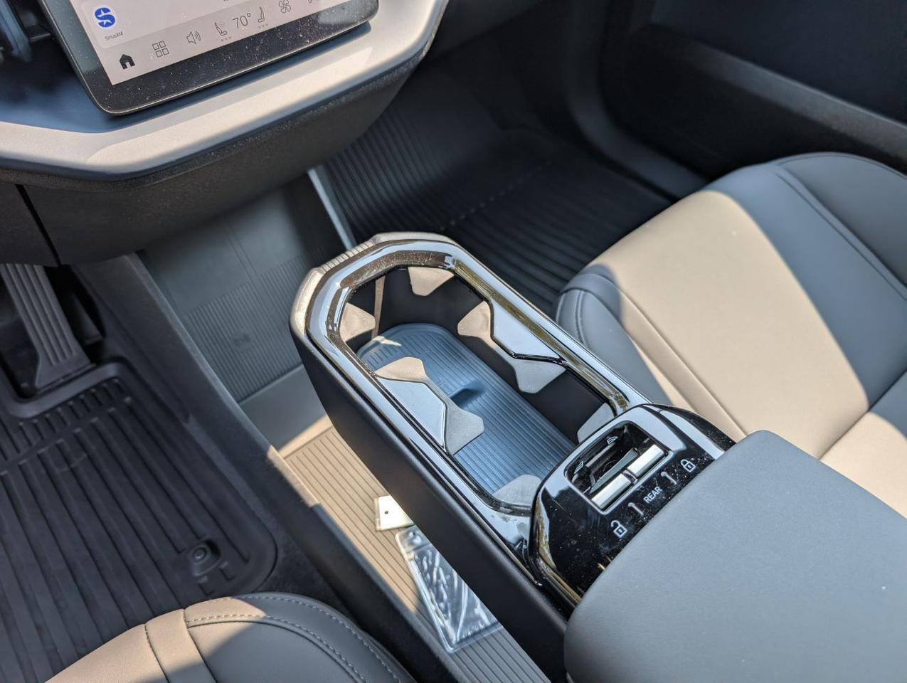 2026 Volvo EX30 Twin Motor Performance ULTRA | 422ph, 253mi EV, Harman Kardon, Pilot Assist, 4 Heated Seats & Wheel Portland OR