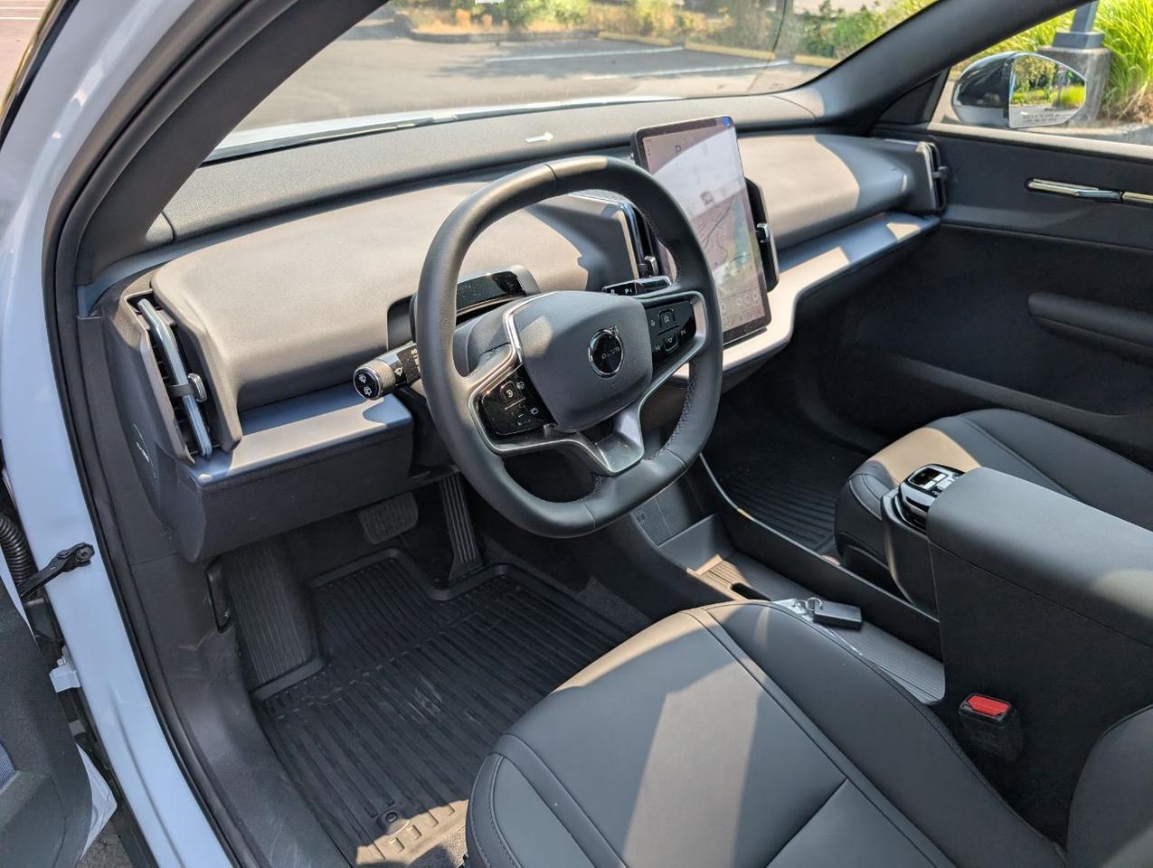 2026 Volvo EX30 Twin Motor Performance ULTRA | 422ph, 253mi EV, Harman Kardon, Pilot Assist, 4 Heated Seats & Wheel Portland OR