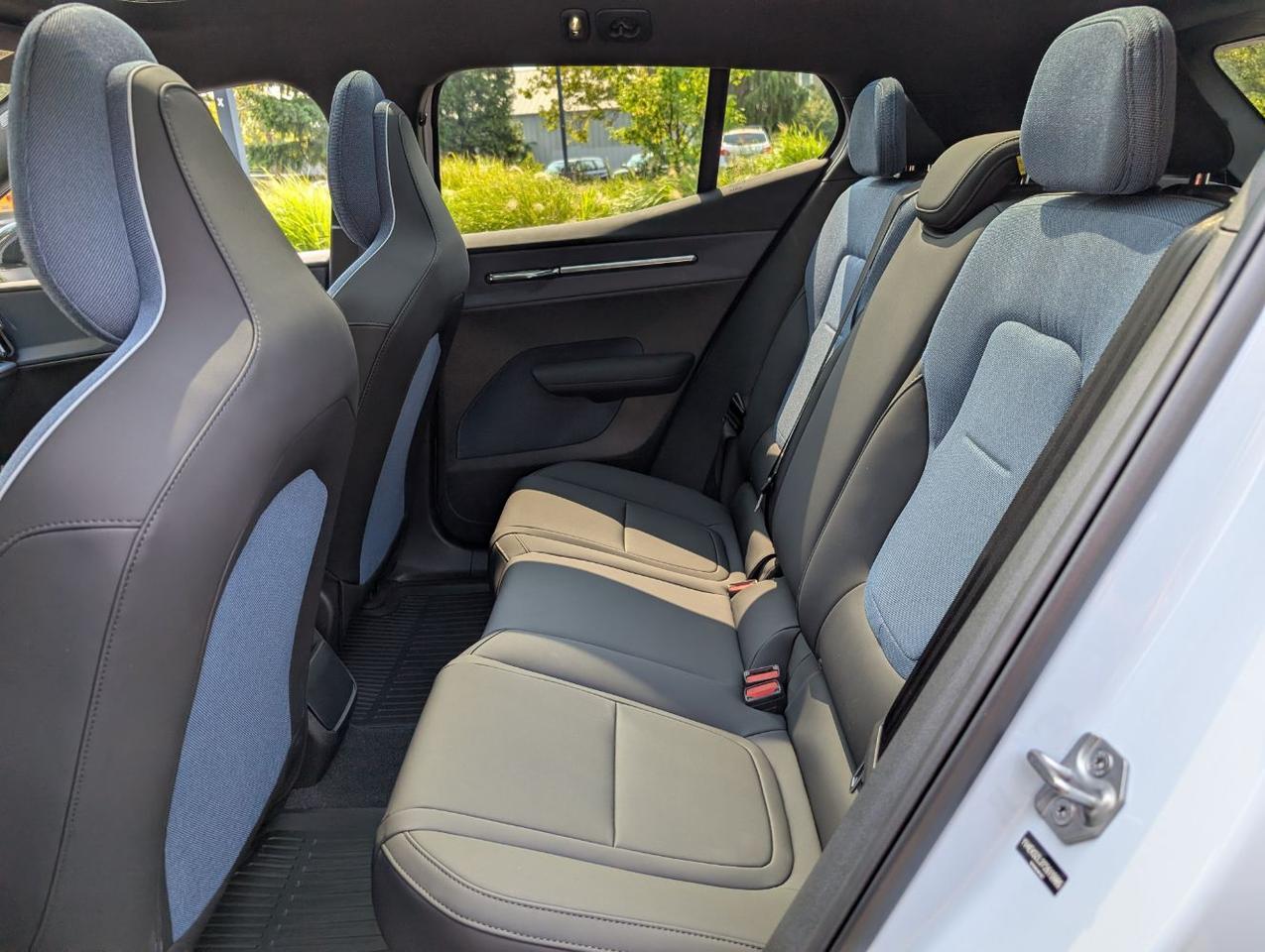 2026 Volvo EX30 Twin Motor Performance ULTRA | 422ph, 253mi EV, Harman Kardon, Pilot Assist, 4 Heated Seats & Wheel Portland OR