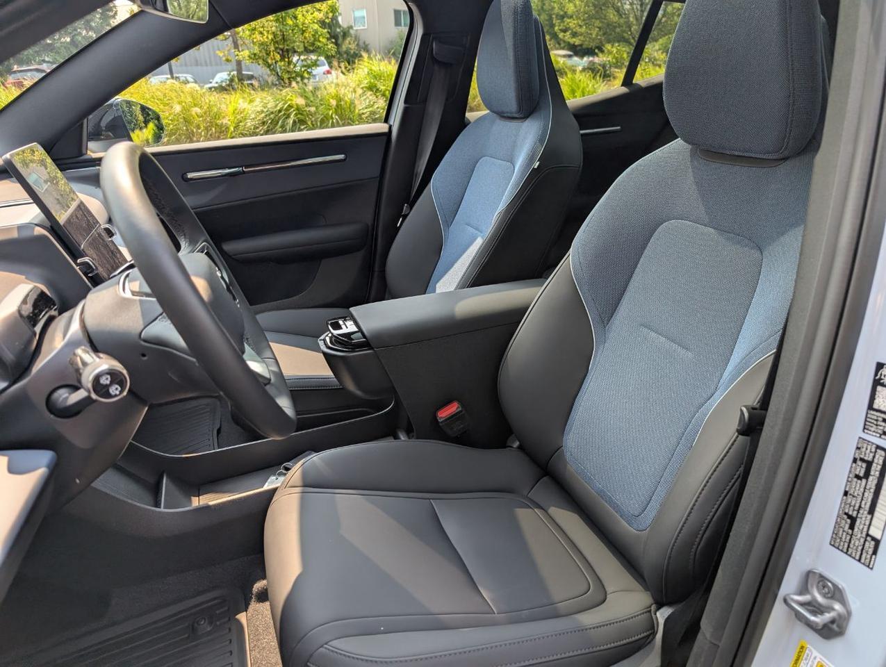 2026 Volvo EX30 Twin Motor Performance ULTRA | 422ph, 253mi EV, Harman Kardon, Pilot Assist, 4 Heated Seats & Wheel Portland OR