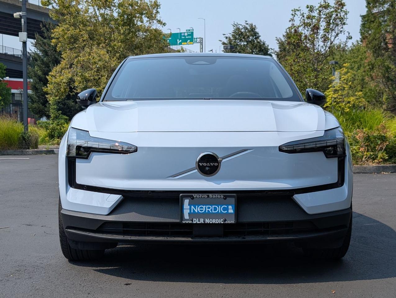 2026 Volvo EX30 Twin Motor Performance ULTRA | 422ph, 253mi EV, Harman Kardon, Pilot Assist, 4 Heated Seats & Wheel Portland OR