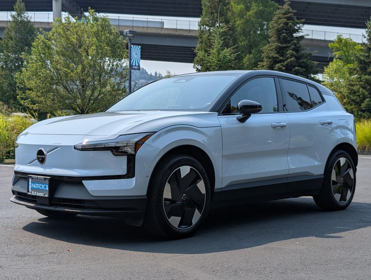 2026 Volvo EX30 Twin Motor Performance ULTRA | 422ph, 253mi EV, Harman Kardon, Pilot Assist, 4 Heated Seats & Wheel Portland OR