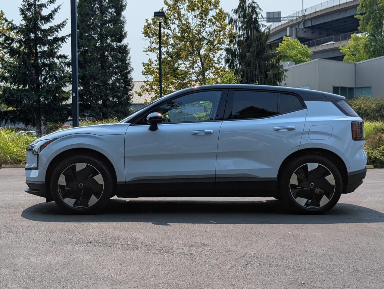 2026 Volvo EX30 Twin Motor Performance ULTRA | 422ph, 253mi EV, Harman Kardon, Pilot Assist, 4 Heated Seats & Wheel Portland OR