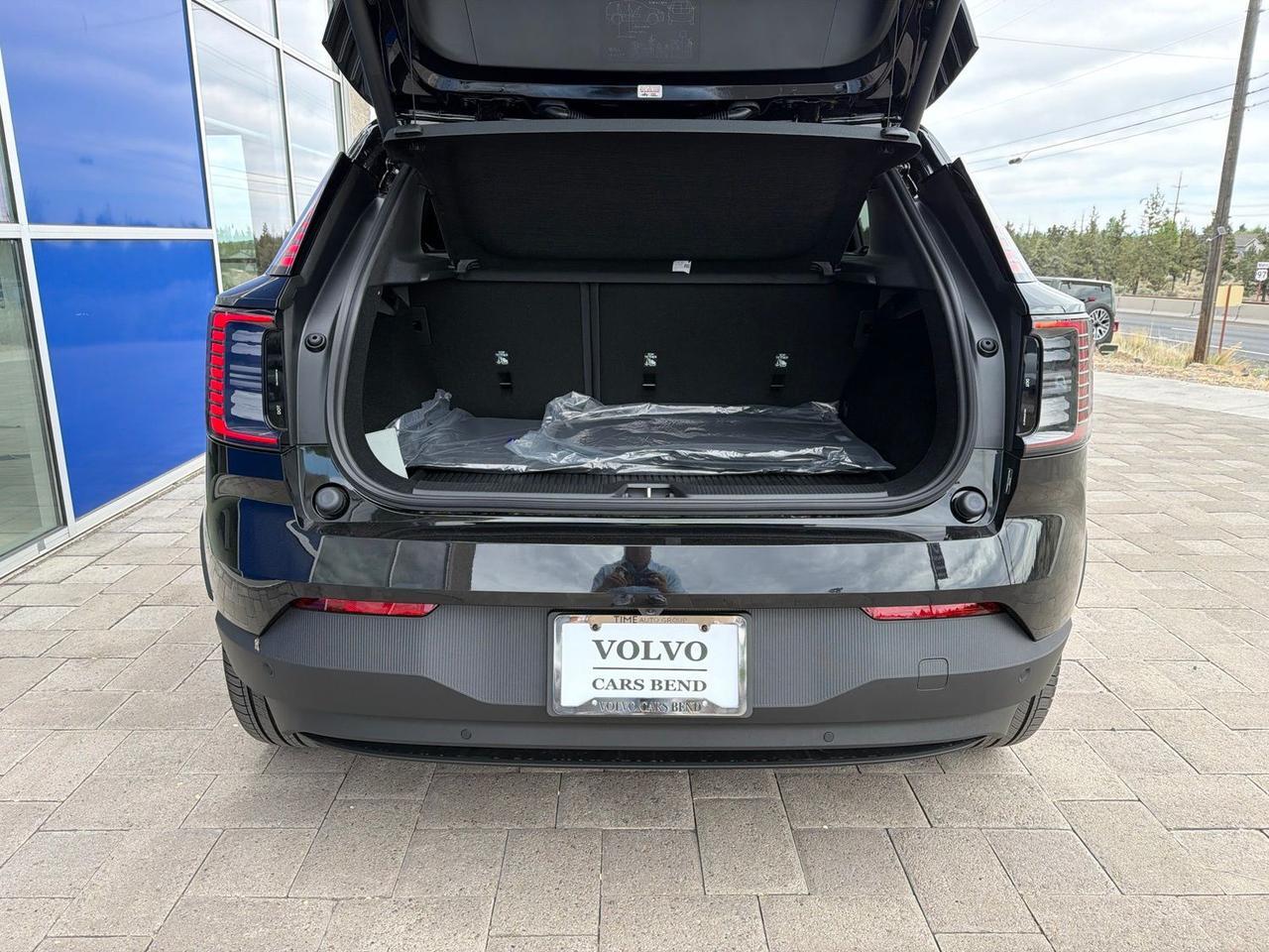 2026 Volvo EX30 Twin Motor Performance Ultra Bend OR