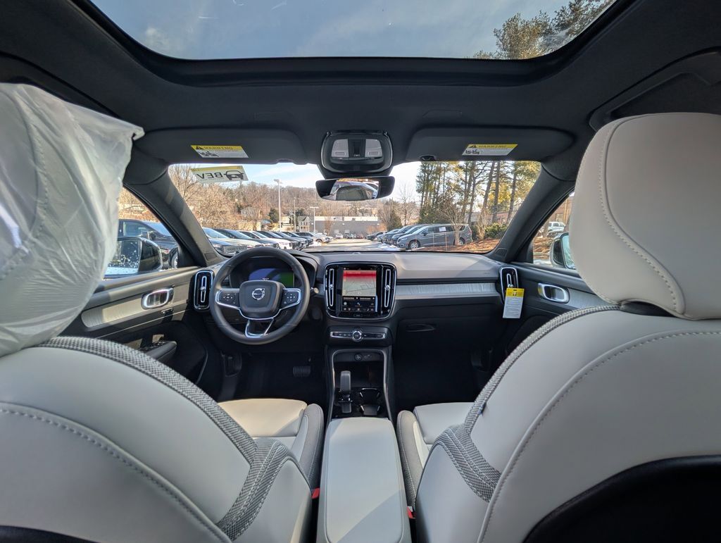 2026 Volvo EX40 Single Motor Extended Range Plus Hunt Valley MD