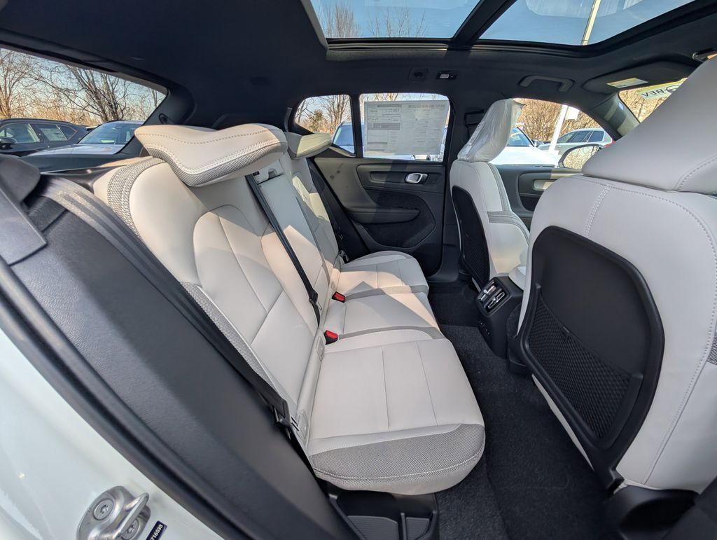 2026 Volvo EX40 Single Motor Extended Range Plus Hunt Valley MD