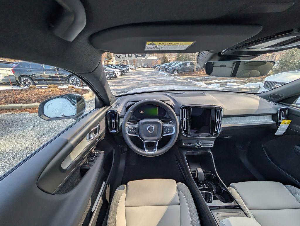 2026 Volvo EX40 Single Motor Extended Range Plus Hunt Valley MD