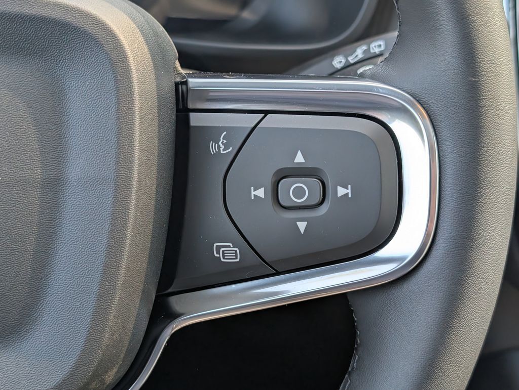 2026 Volvo EX40 Single Motor Extended Range Plus Hunt Valley MD