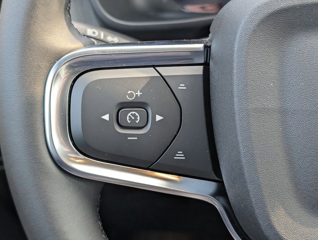 2026 Volvo EX40 Single Motor Extended Range Plus Hunt Valley MD