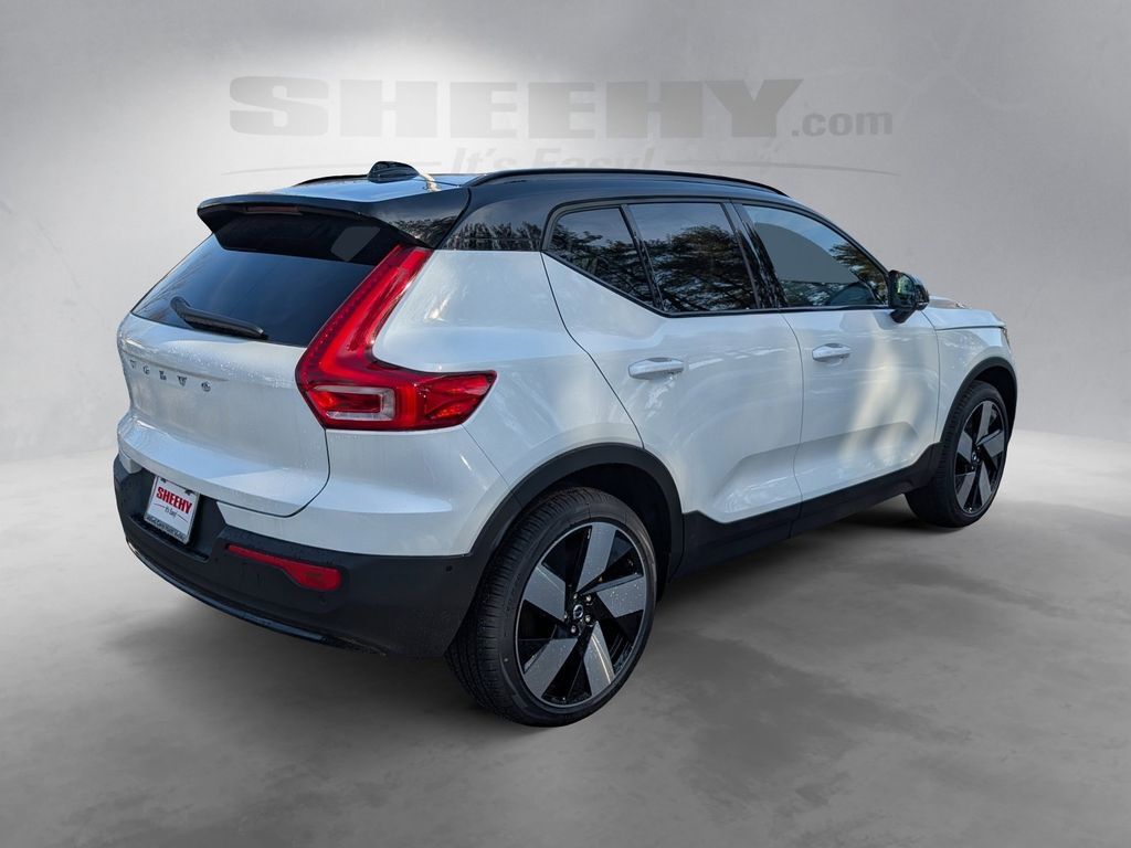 2026 Volvo EX40 Single Motor Extended Range Plus Hunt Valley MD