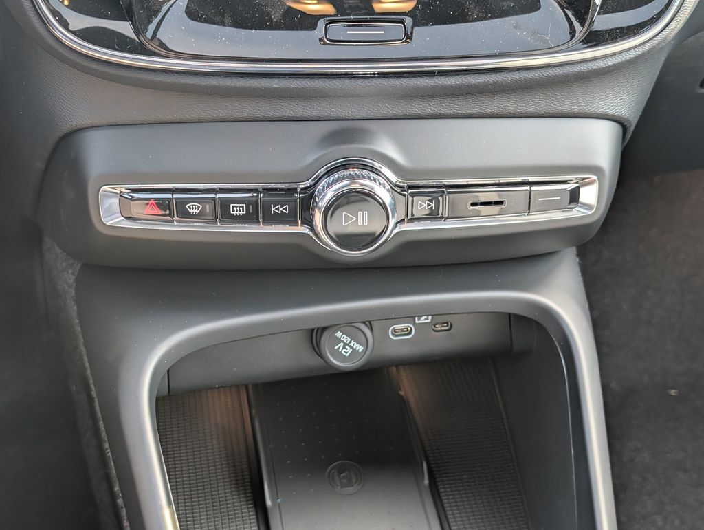 2026 Volvo EX40 Single Motor Extended Range Plus Hunt Valley MD