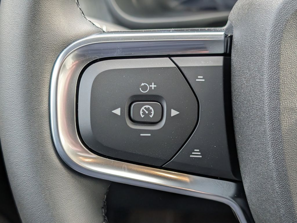 2026 Volvo EX40 Single Motor Extended Range Plus Hunt Valley MD