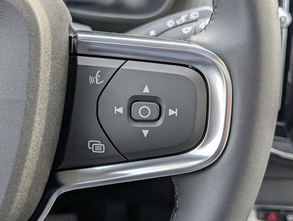 2026 Volvo EX40 Single Motor Extended Range Plus Hunt Valley MD