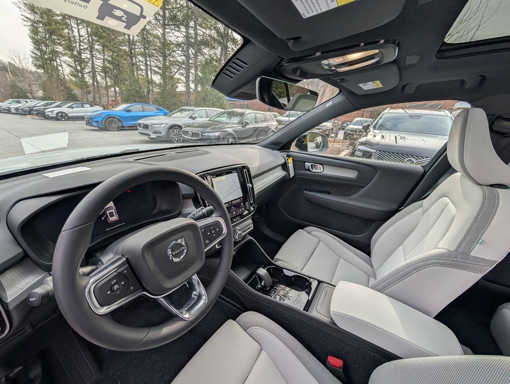 2026 Volvo EX40 Single Motor Extended Range Plus Hunt Valley MD