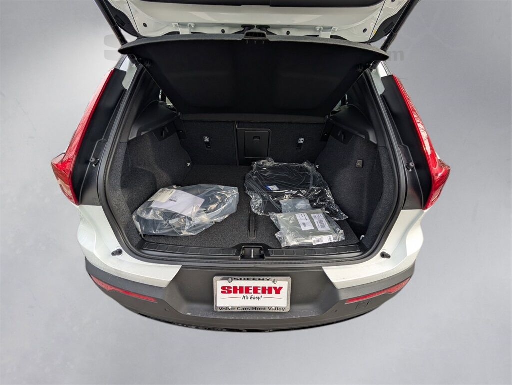 2026 Volvo EX40 Single Motor Extended Range Plus Hunt Valley MD