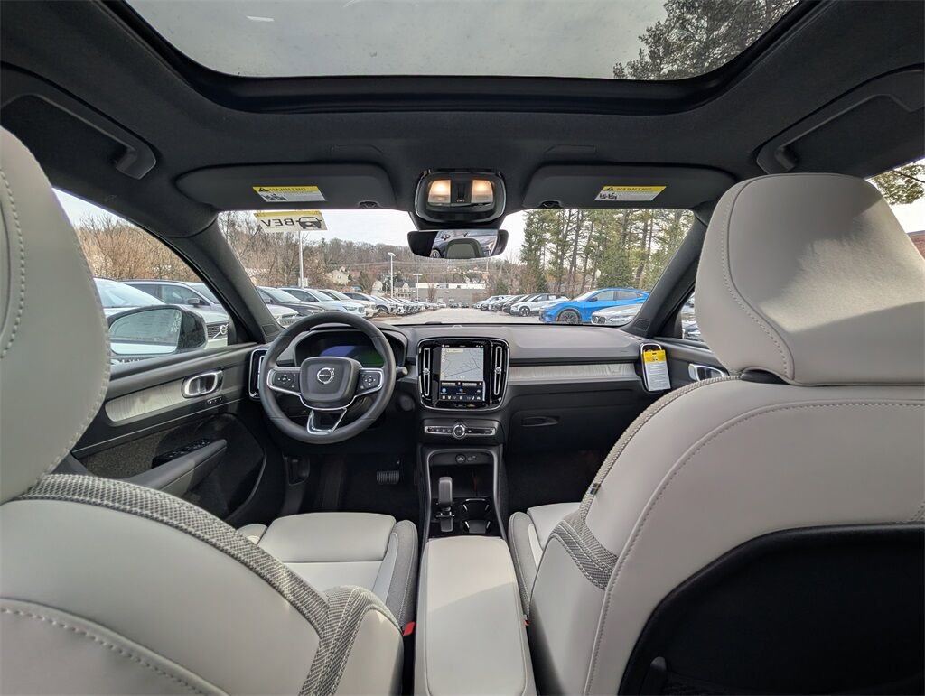 2026 Volvo EX40 Single Motor Extended Range Plus Hunt Valley MD