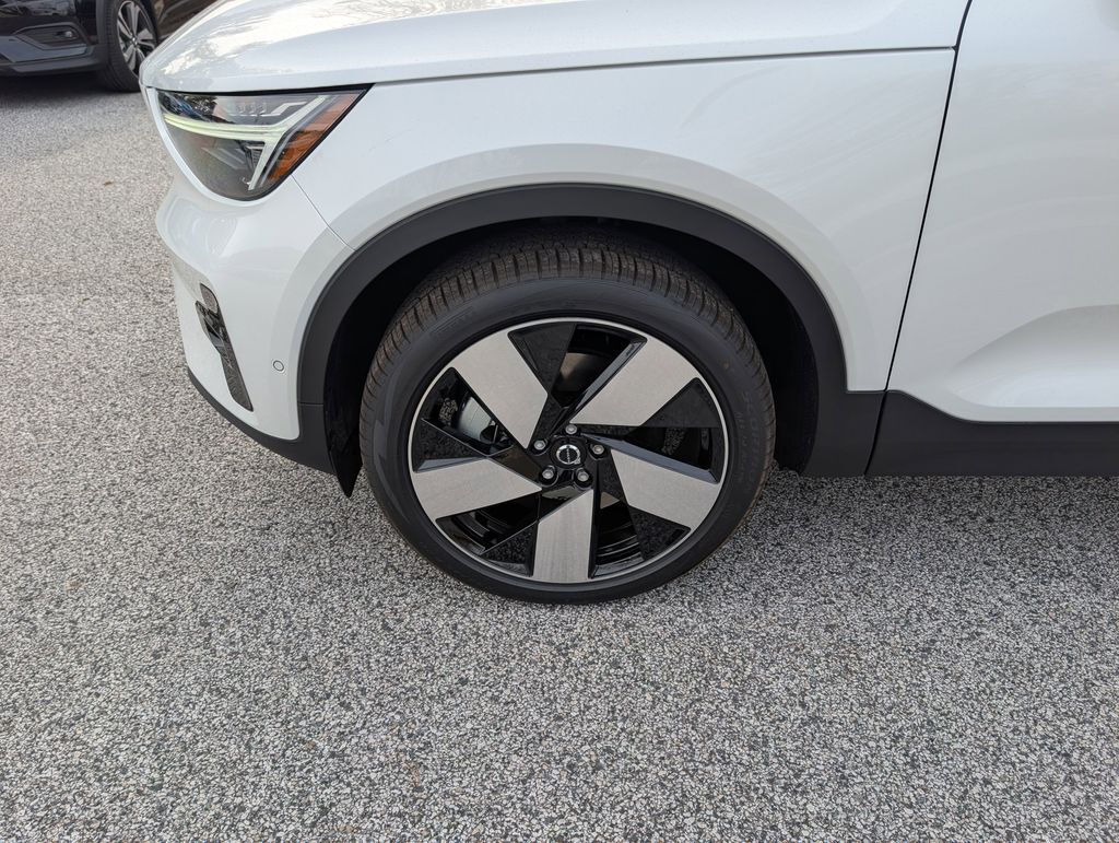 2026 Volvo EX40 Single Motor Extended Range Plus Hunt Valley MD