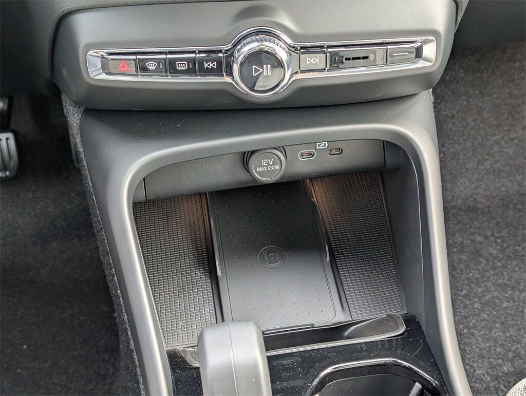 2026 Volvo EX40 Single Motor Extended Range Plus Hunt Valley MD