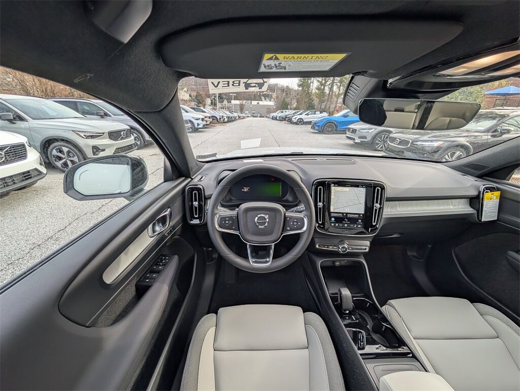 2026 Volvo EX40 Single Motor Extended Range Plus Hunt Valley MD