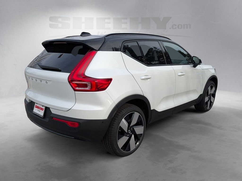 2026 Volvo EX40 Single Motor Extended Range Plus Hunt Valley MD