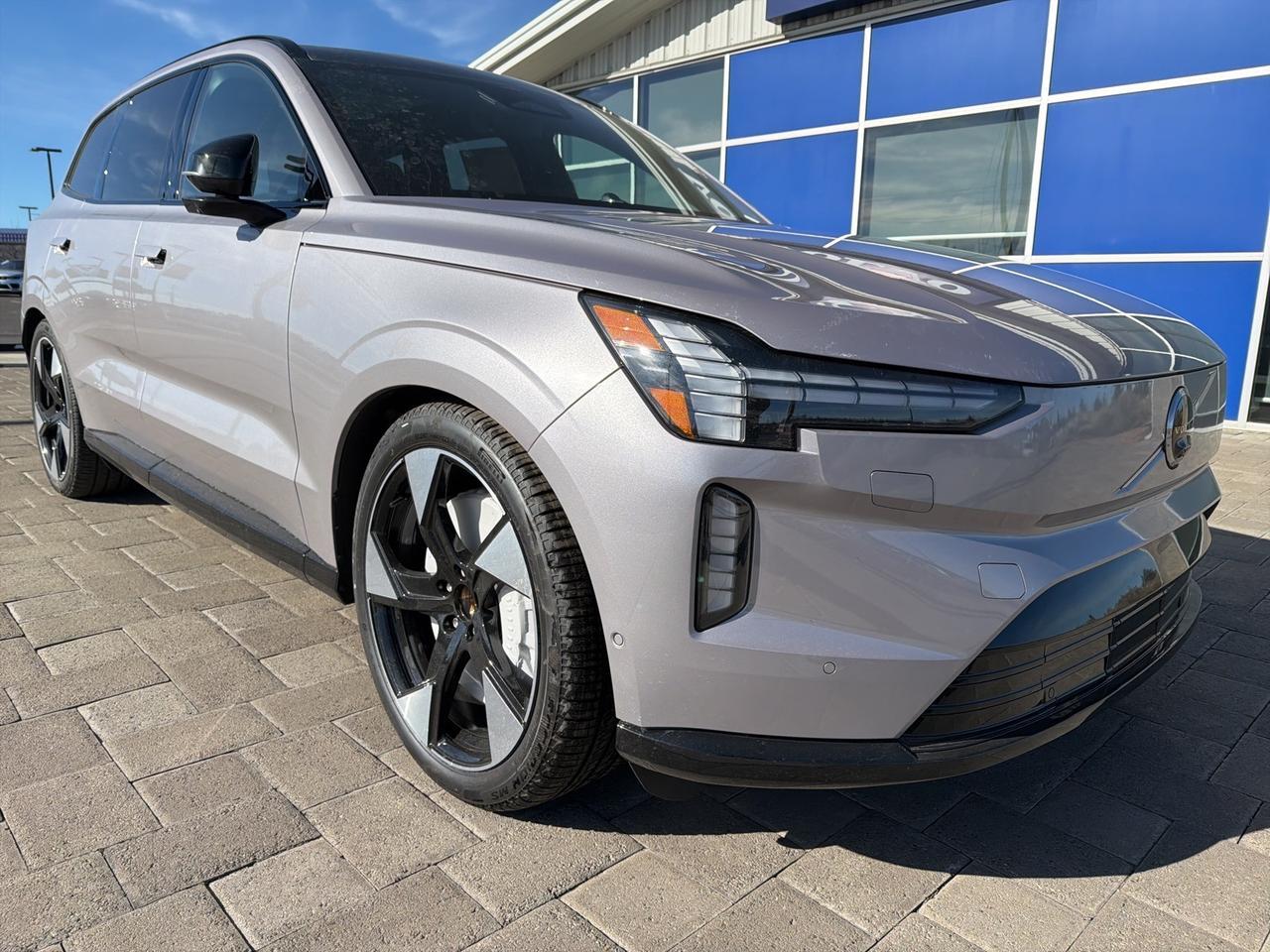 2026 Volvo EX90 Twin Motor Performance Ultra