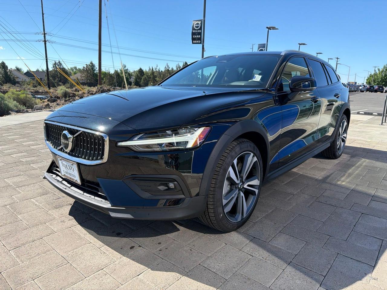 2026 Volvo V60 Cross Country B5 Plus Bend OR