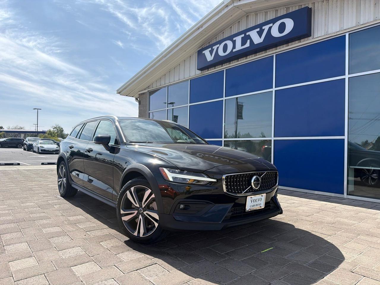 2026 Volvo V60 Cross Country B5 Plus