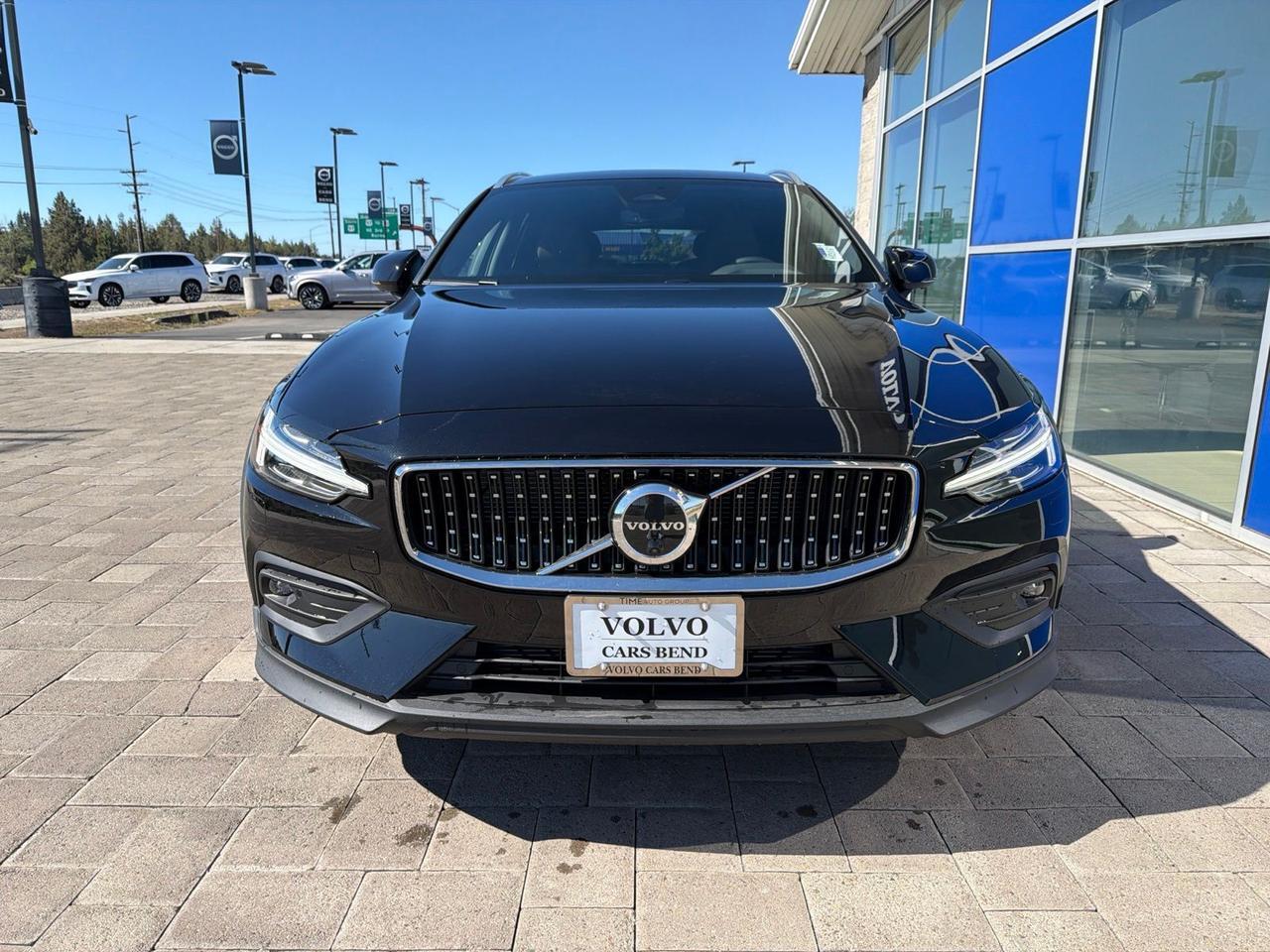 2026 Volvo V60 Cross Country B5 Plus Bend OR