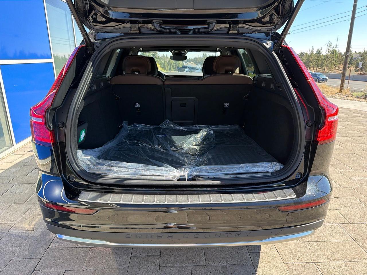 2026 Volvo V60 Cross Country B5 Plus Bend OR