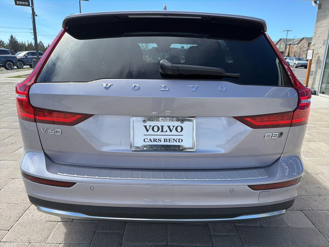 2026 Volvo V60 Cross Country B5 Plus Bend OR