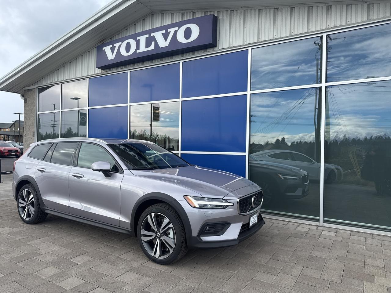 2026 Volvo V60 Cross Country B5 Plus