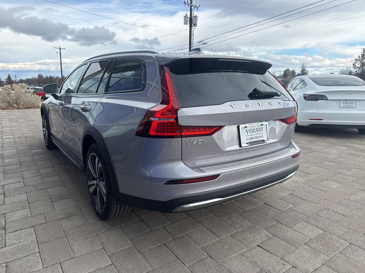 2026 Volvo V60 Cross Country B5 Plus Bend OR