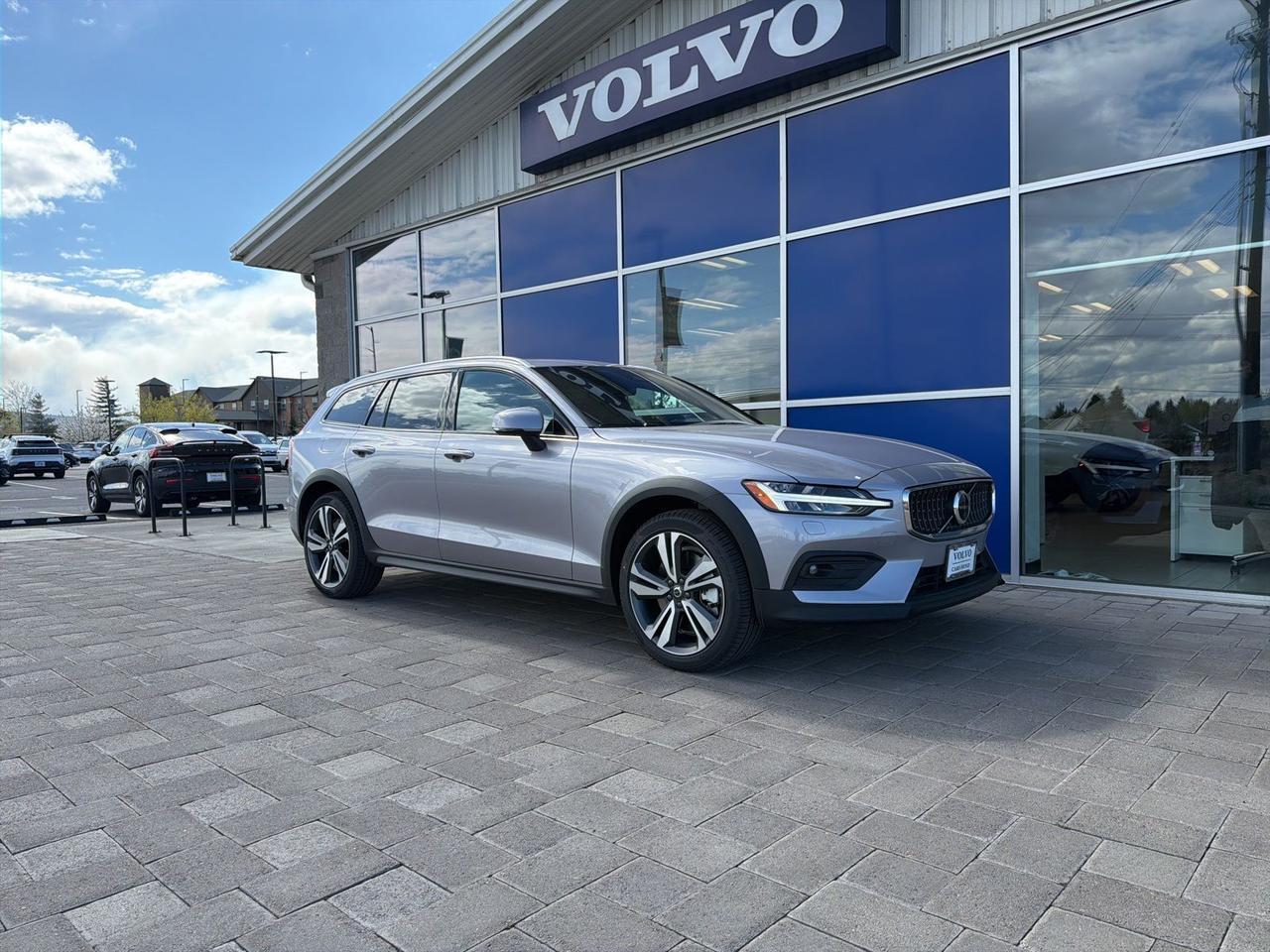 2026 Volvo V60 Cross Country B5 Plus Bend OR