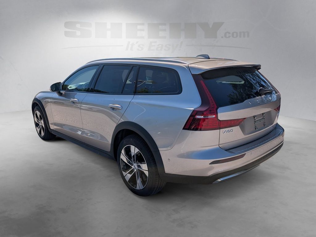 2026 Volvo V60 Cross Country B5 Plus Hunt Valley MD