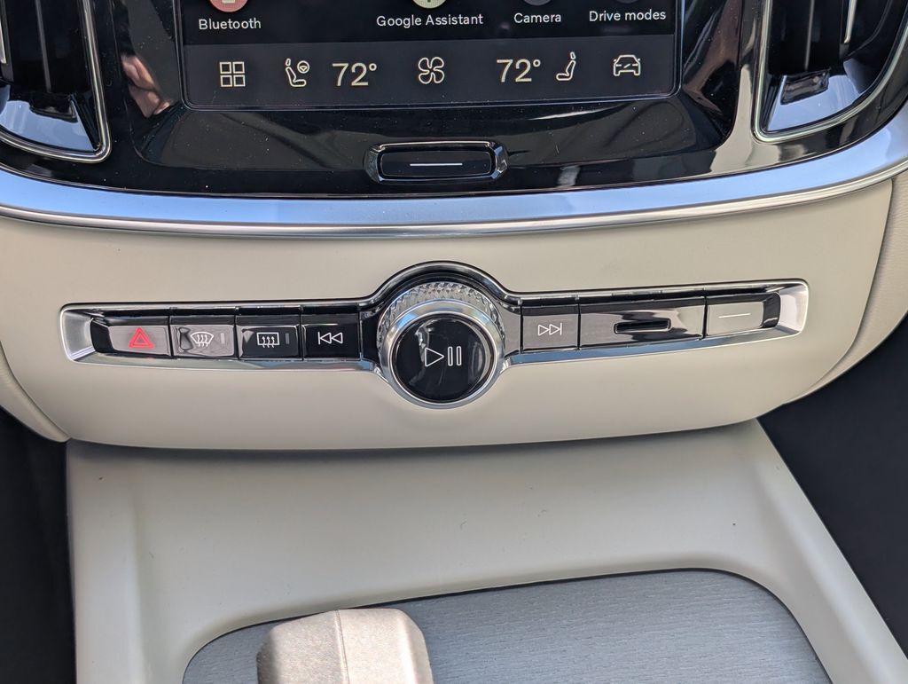 2026 Volvo V60 Cross Country B5 Plus Hunt Valley MD