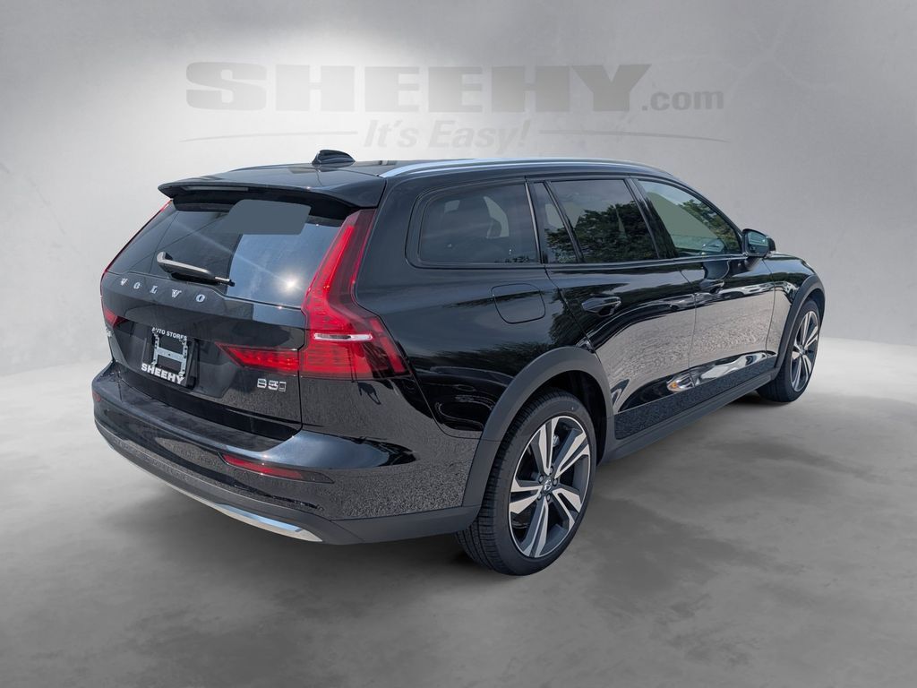 2026 Volvo V60 Cross Country B5 Plus Hunt Valley MD