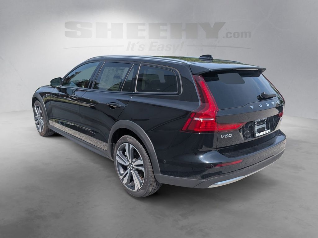 2026 Volvo V60 Cross Country B5 Plus Hunt Valley MD