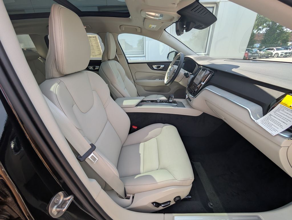2026 Volvo V60 Cross Country B5 Plus Hunt Valley MD