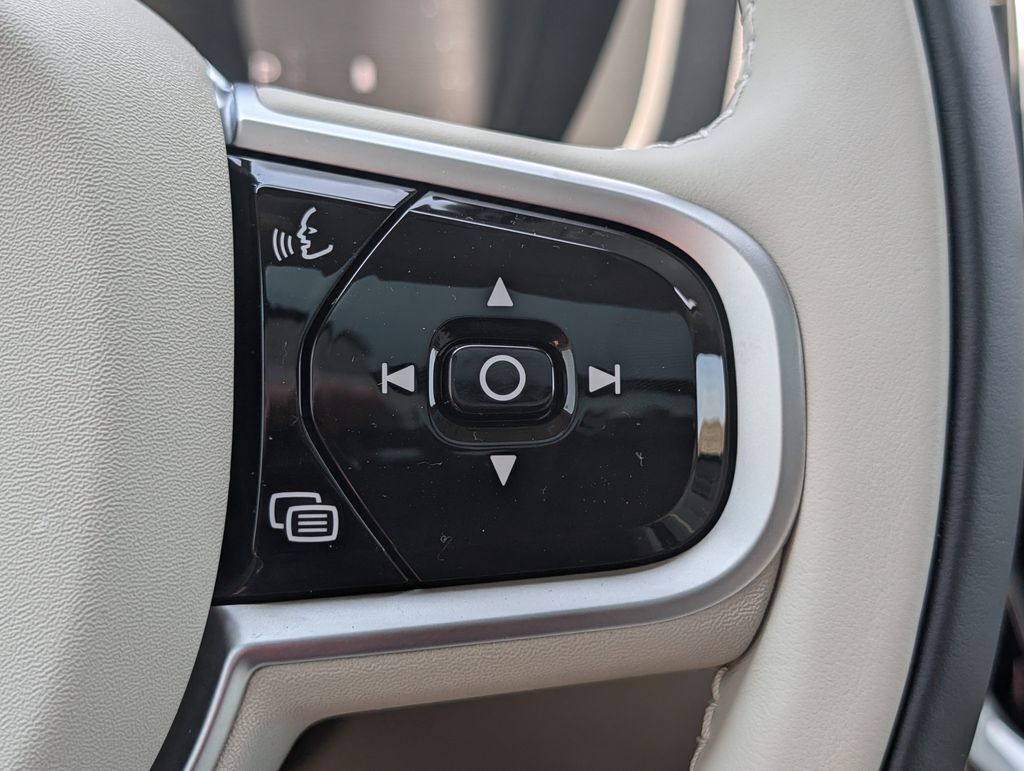 2026 Volvo V60 Cross Country B5 Plus Hunt Valley MD