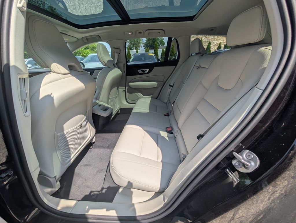 2026 Volvo V60 Cross Country B5 Plus Hunt Valley MD